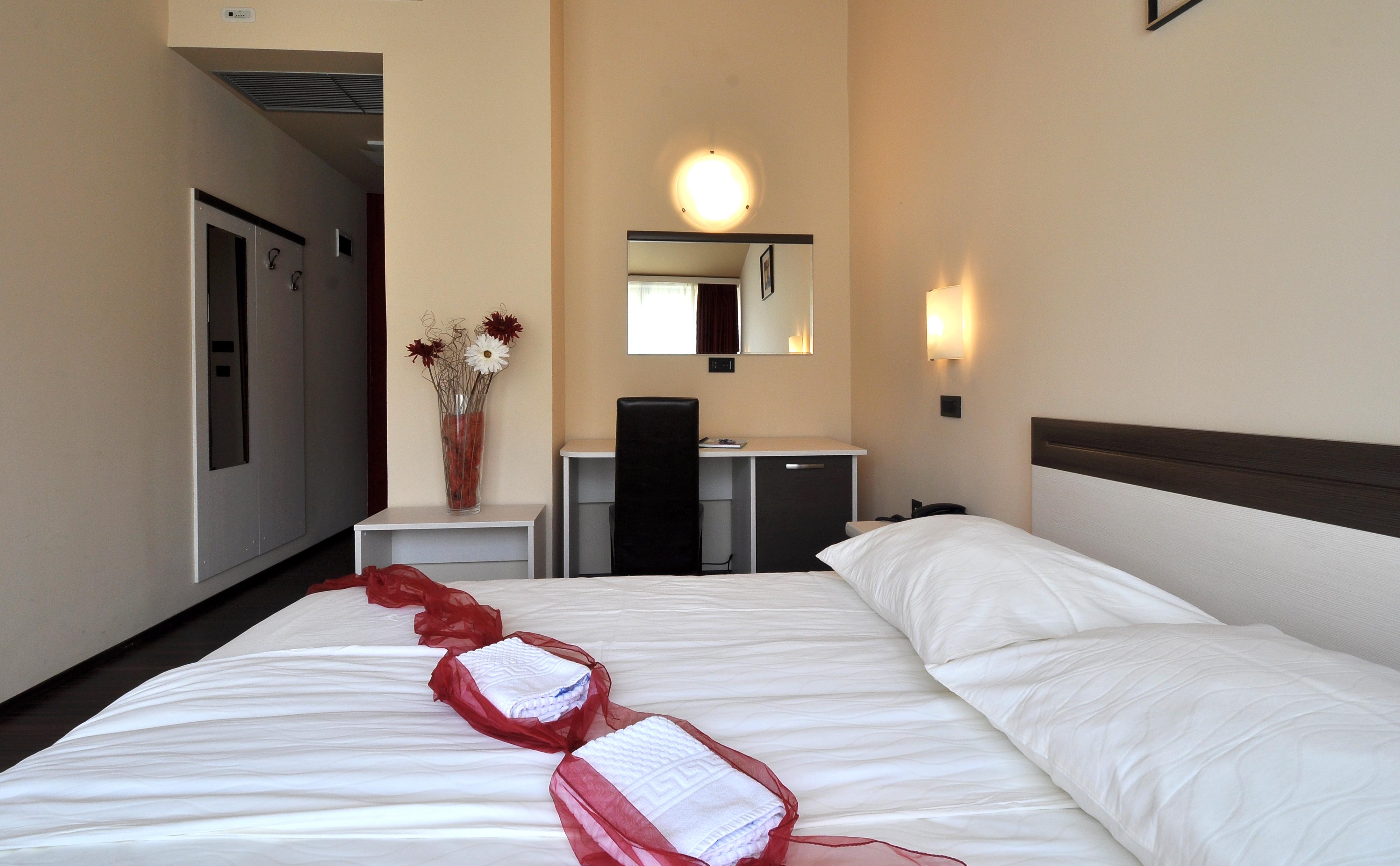 Hotel Fontana Buzet Eksteriør bilde