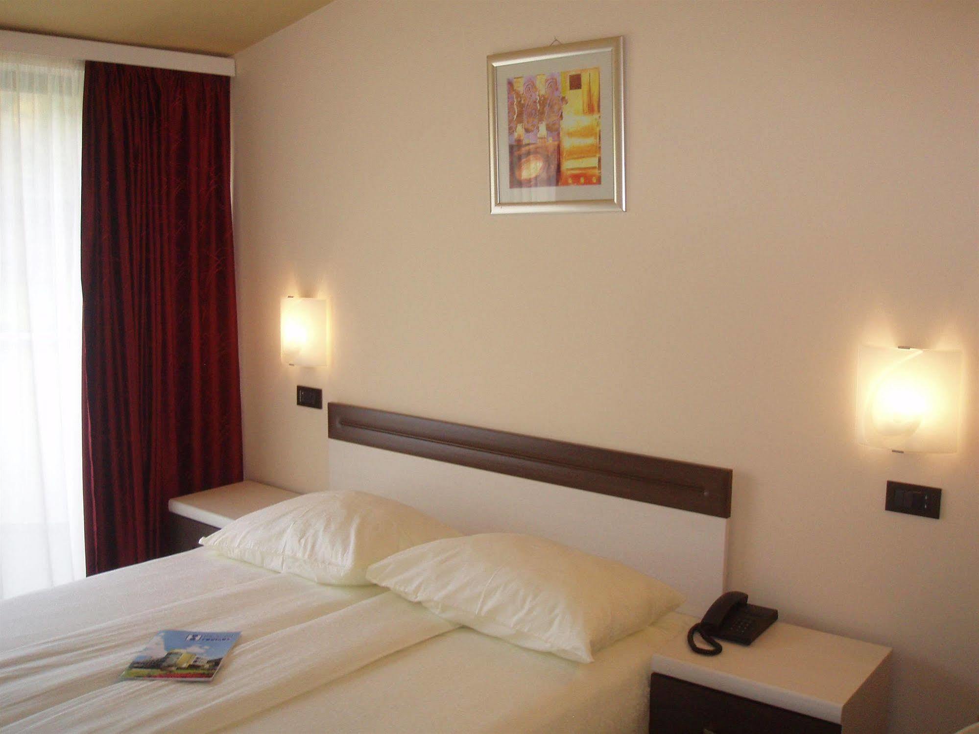 Hotel Fontana Buzet Eksteriør bilde