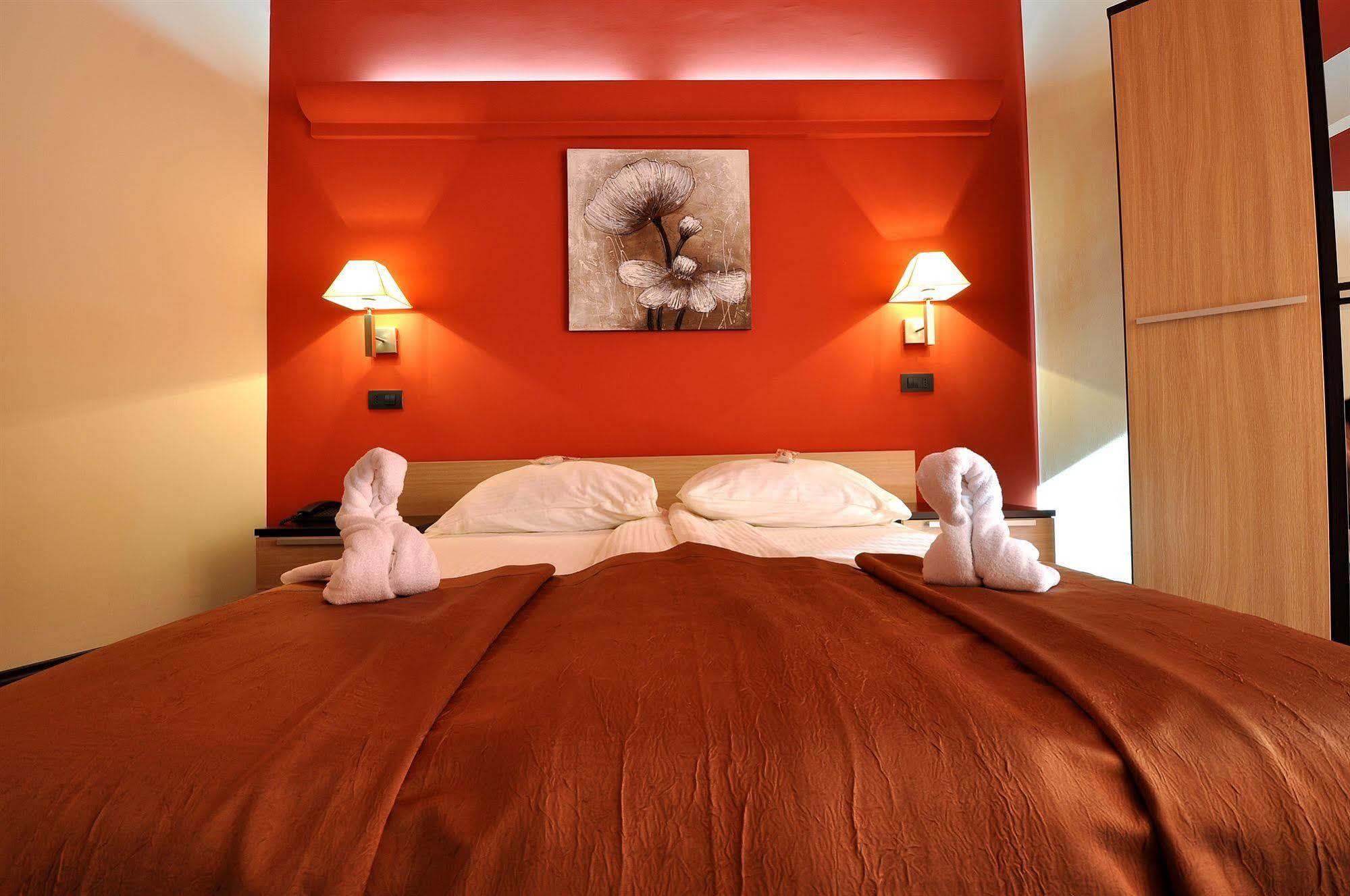 Hotel Fontana Buzet Eksteriør bilde