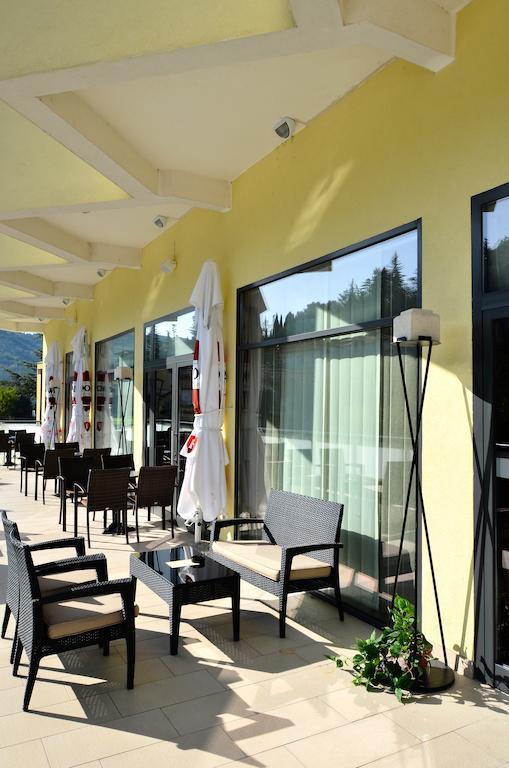 Hotel Fontana Buzet Eksteriør bilde